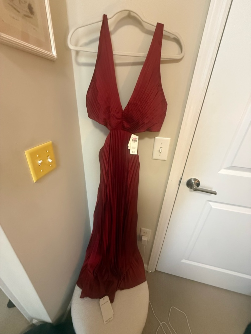 Abercrombie & Fitch Giselle Red Pleated Midi Dress with Cutout - Picture 2 of 5